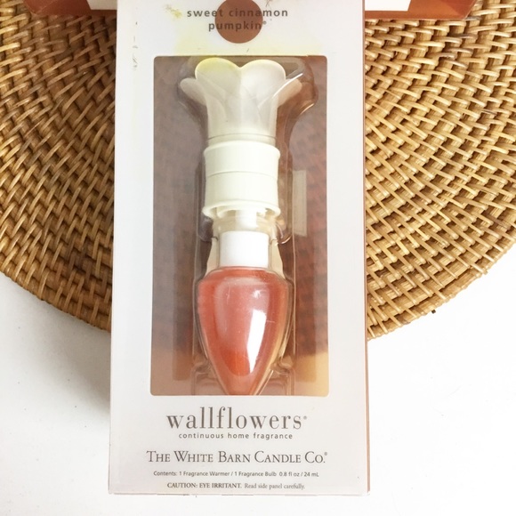Bath Body Works Sweet Cinnamon Pumpkin Wallflower - Picture 4 of 5